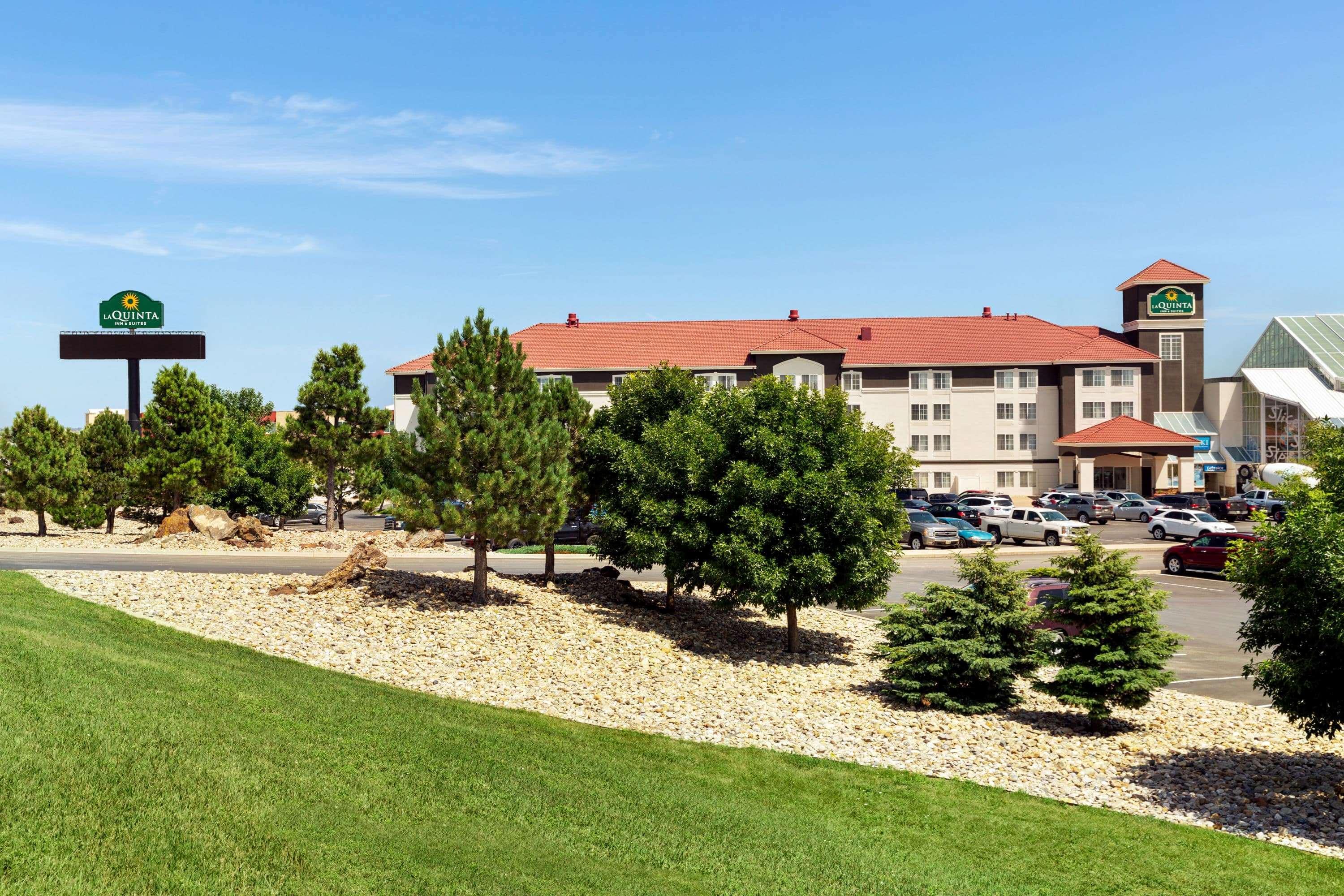 La Quinta Inn And Suites By Wyndham At Watiki Waterpark Rapid City Exterior foto